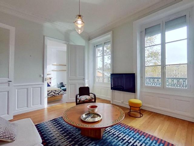 Location 26 quai Fulchiron LYON 69005 T3 Meublé 1290 €CC Plusse