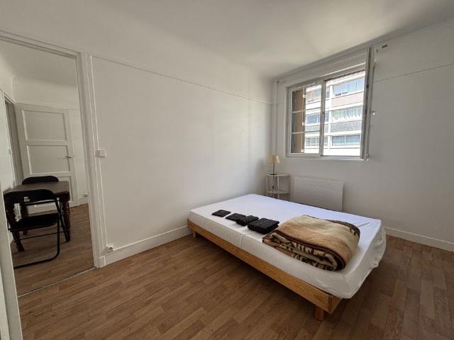 LOCATION 2 PIECES MEUBLE STANDING PARIS 5