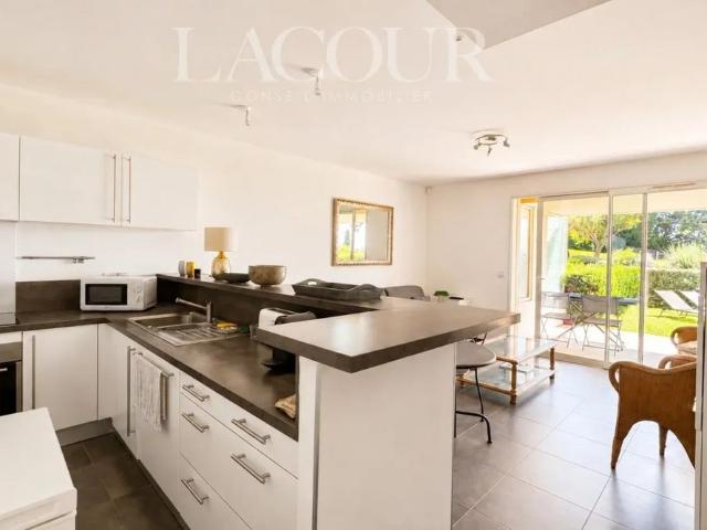 Location 2 pièces meublée, rez de jardin, Basse Californie Cannes