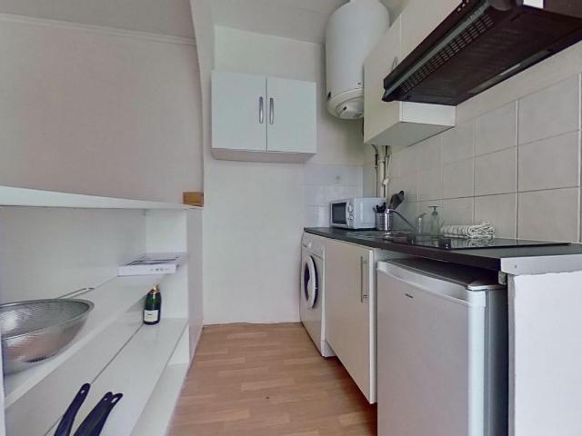 Location 30 rue Laghouat Paris 75018 T2 Meublé 1050 €CC Plusse