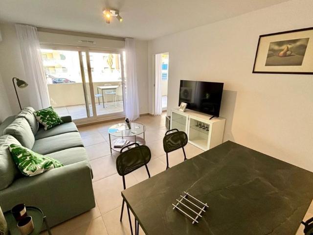 location 3 à 9 mois, 2P neuf, meublé, terrasse, Port