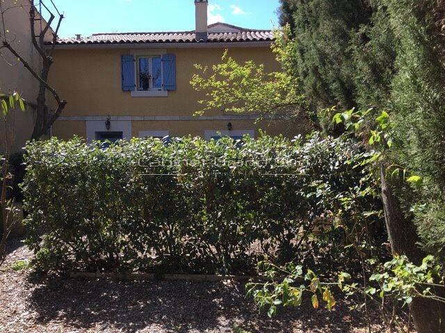 Location 3 pieces 48m2 avec terrasse et PKG dans Mas avec Piscin