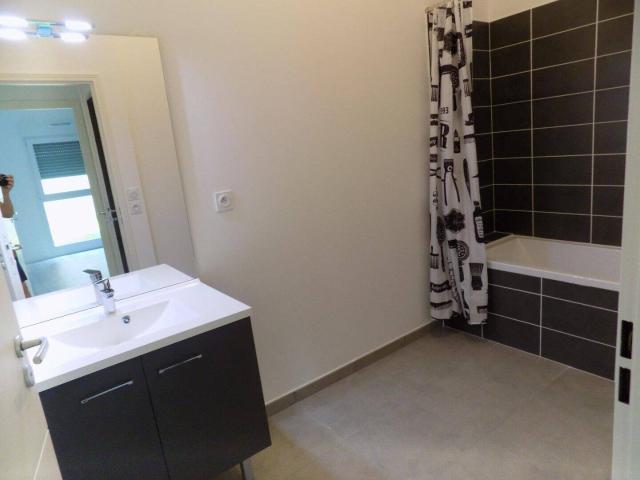 Location T3 61 m² à Loos 916 ¤ CC /mois