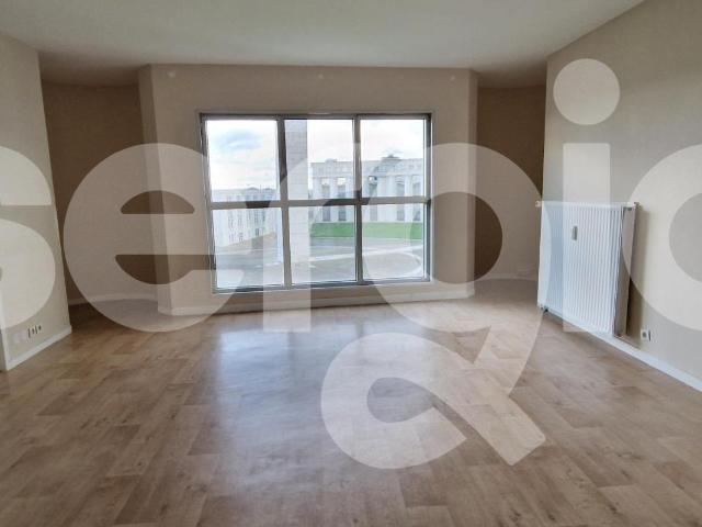 location t3 73 m² cergy 95800