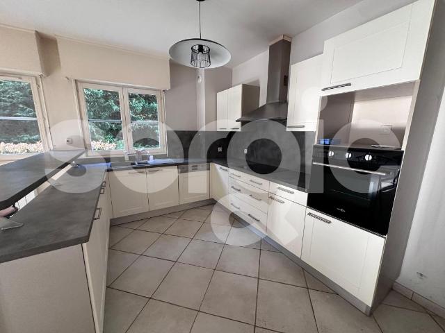 location t3 95 m² lille 59000