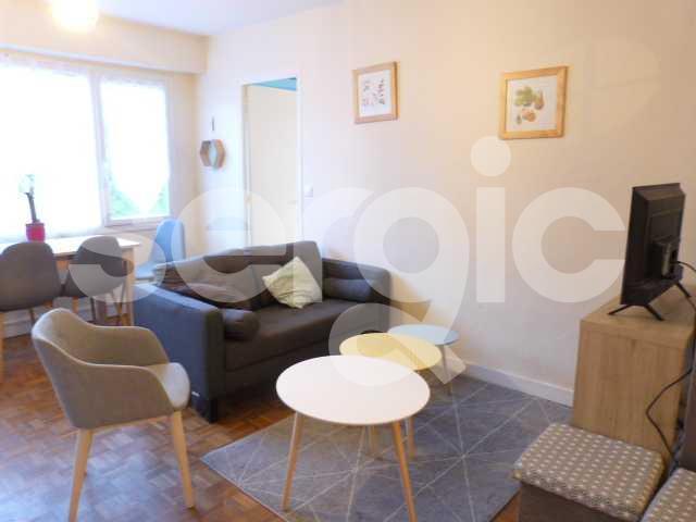 location t1 10 m² angers 49000