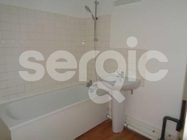 location t1 32 m² mons en baroeul 59370