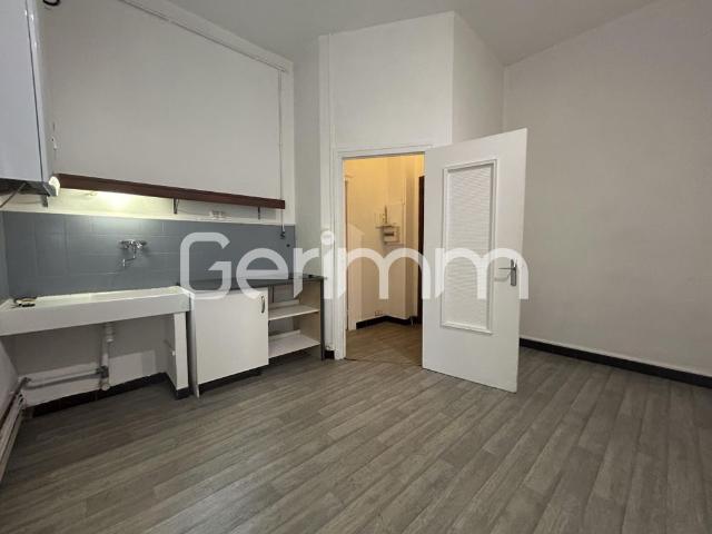 LOCATION T1 BIS 36 BOULEVARD MARECHAL FOCH 38000 GRENOBLE