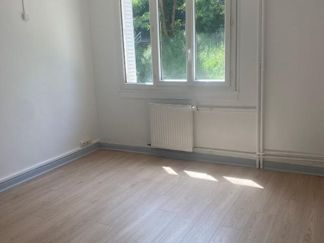 LOCATION T1 OULLINS