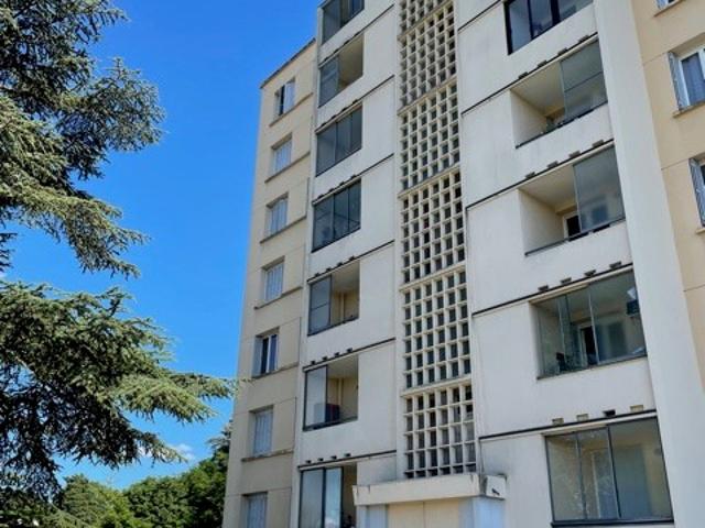 LOCATION T1 OULLINS