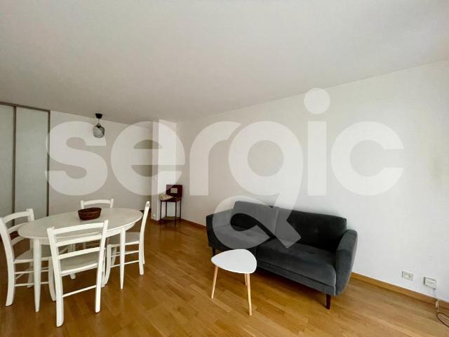 location t2 43 m² paris 75015