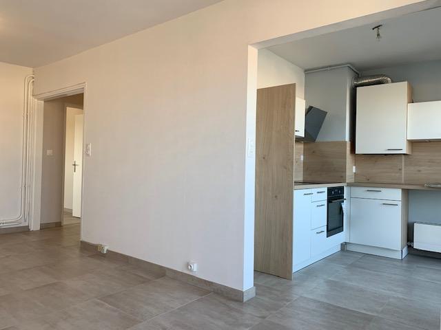location t2 41 m² saint max 54130