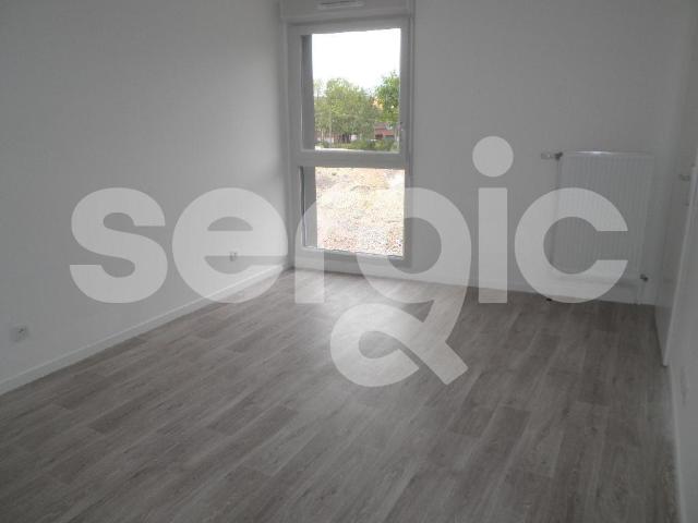 location t2 41 m² tourcoing 59200