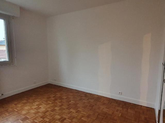 location t2 44 m² nanterre 92000