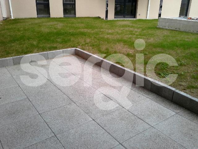 location t2 44 m² angers 49100