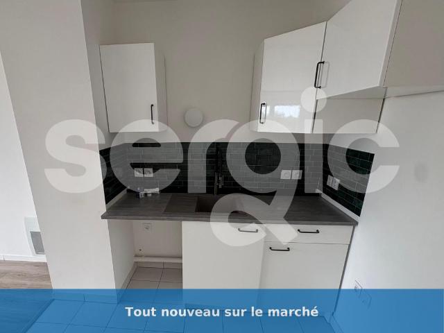 location t2 44 m² chalifert 77144