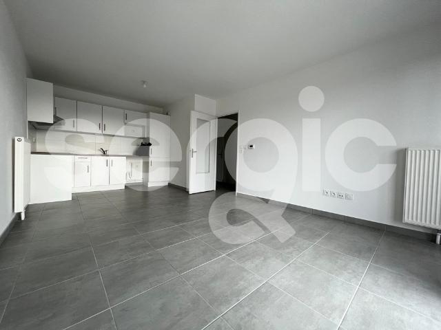 location t2 44 m² la madeleine 59110