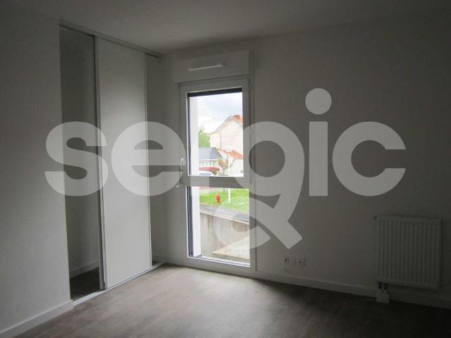 location t2 45 m² nantes 44300