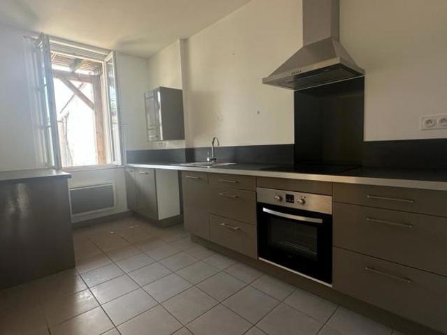 Location T2 49 m² à Saint Palais 560 ¤ CC /mois