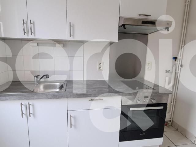 location t2 49 m² amiens 80000