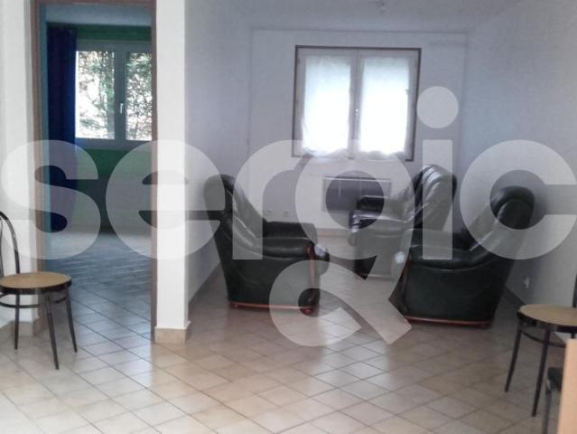 location t2 49 m² arras 62000