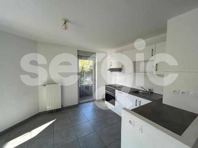 location t2 50 m² la madeleine 59110
