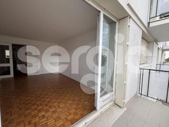location t2 51 m² sevres 92310