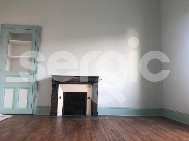 location t2 64 m² angers 49000