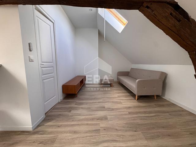 ORLEANS Rue de la Barrière Saint Marc Location T2 27.61m² carrez et 40.40 m² au sol avec forfait de charges tout compris