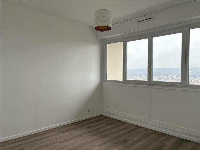 location t2 28 m² nancy 54000