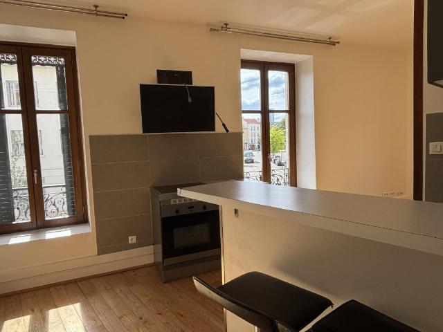 location t2 34 m² nancy 54000