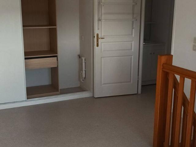 location T2 Duplex 33m² + parking en zone université d'Arras