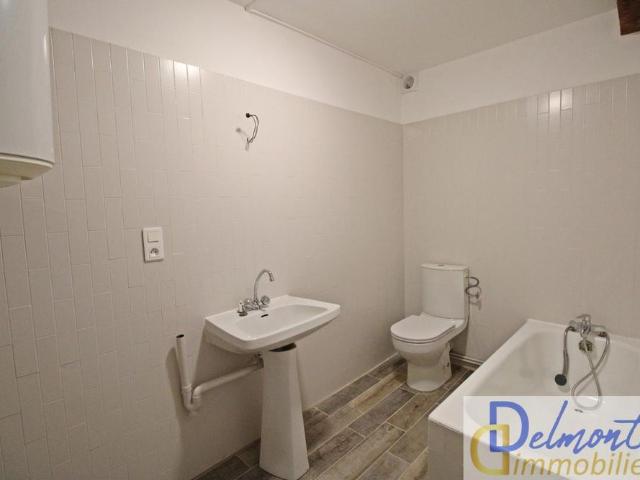 LOCATION T2 RENOVE COURS LOUIS BLANC LA SEYNE
