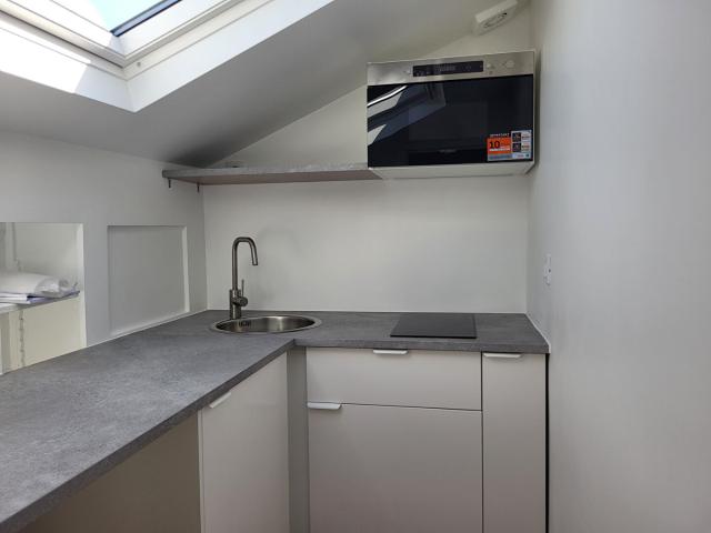 LOCATION T2 SAINT CLOUD 2382 m2 4055 m² au sol