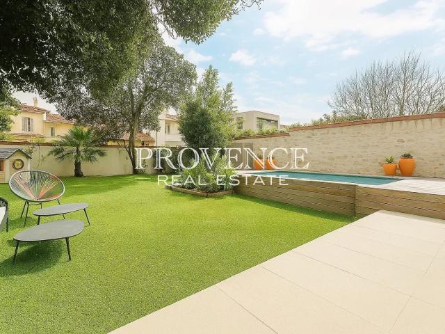 LOCATION T4/5 AVEC JARDIN/PISCINE