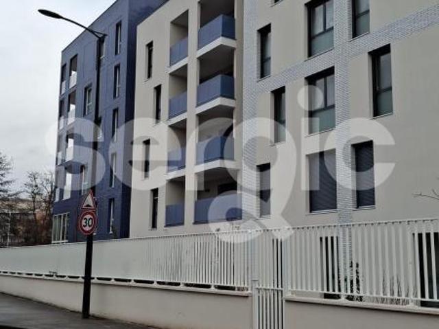 location t4 82 m² sartrouville 78500