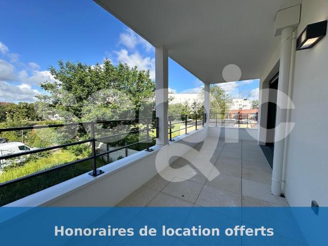 location t4 84 m² savigny le temple 77176