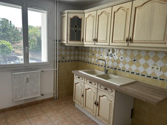 Location T4 de 76 m² Résidence Les Dauphins quartier du Bouquet | Agence Delas