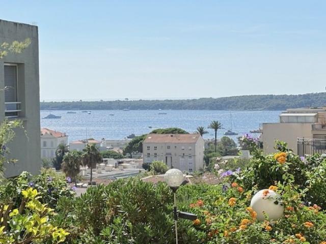 location T4 de 136 m2 vue mer residence avec piscine