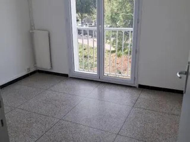 Location t4 manosque