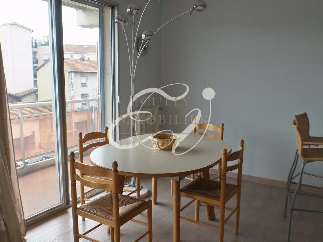 LOCATION TASSIN LA DEMI LUNE 69160 CENTRE HORLOGE GRAND T2 MEUBLE 63.67M² BALCON AVEC PARKING