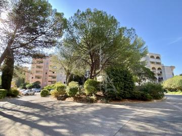 LOCATION VIDE À L’ANNÉE – MONTPELLIER – T1 BIS QUARTIER BOUTONNET AVEC TERRASSE ET PARKING