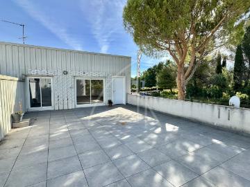 LOCATION VIDE À L’ANNÉE – MONTPELLIER – SUBLIME APPARTEMENT DE TYPE 4 AU COEUR DU CENTRE VILLE