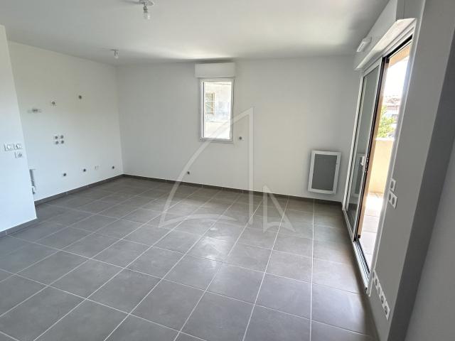 LOCATION VIDE À L’ANNÉE – MONTPELLIER – SUPERBE APPARTEMENT DE TYPE 2 AVEC PLACE DE PARKINGLOI PINELplafond de ressources applicable