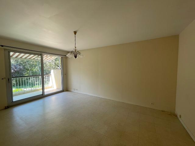 LOCATION VIDE A L'ANNEE T3 LE POULIGUEN PLEIN CENTRE