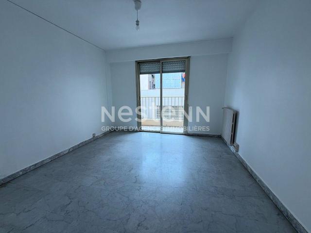 LOCATION VIDE Appartement 3 pièces à louer à Nice Riquier E