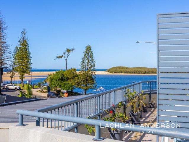LOCATION, VIEWS & LIFESTYLE