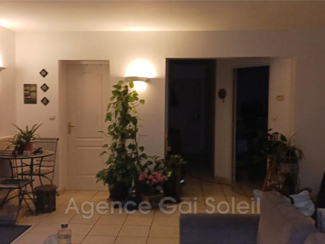 location villa 4 Pièce s