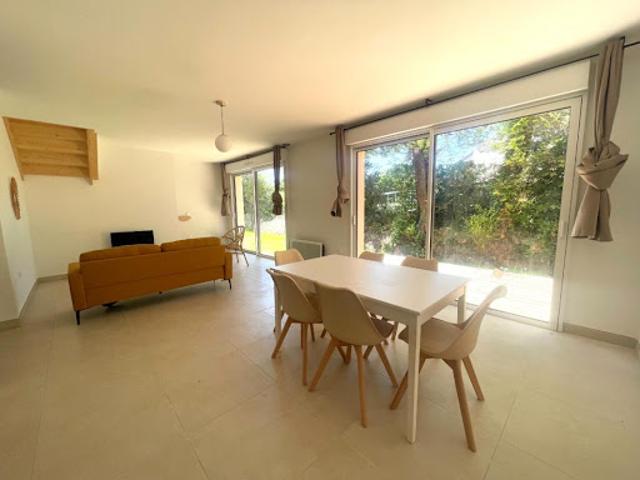 Location Villa 4 pièces 89.92 m2 Uzès