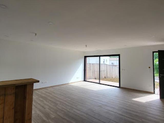 Location Villa 4 pièces 97 m2 Bajamont